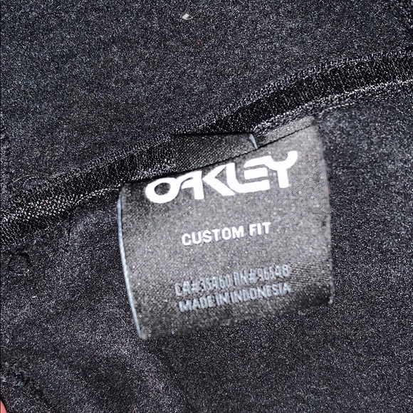 OAKLEY HOODIE BLACK BLUE - Picture 3 of 4